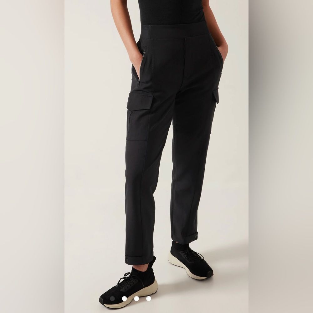 NWT Athleta Women’s Endless Cargo Black Pants size 14. - Picture 5 of 12
